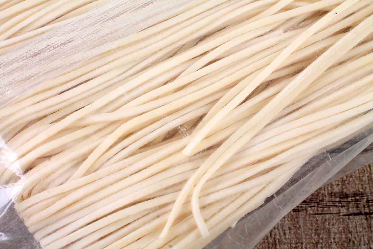 Veg.Hakka Noodles 200 Gm