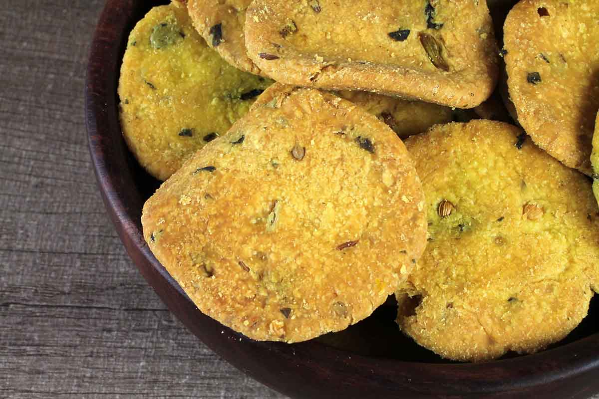 Roasted Wheat Methi Puri 200 Gm