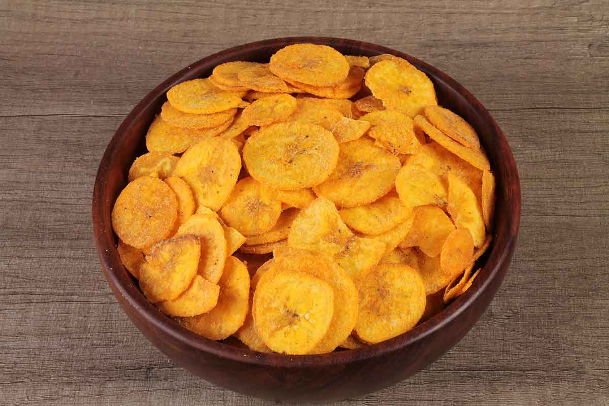 Extra Thin Banana Chips Cheese Garlic 200 Gm
