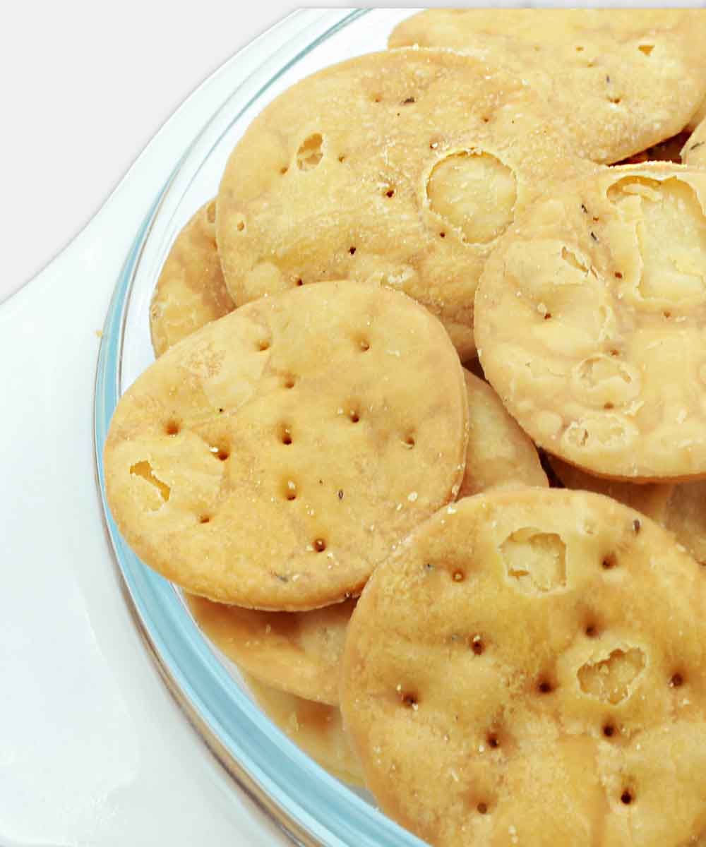 Sev Puri 200 Gm