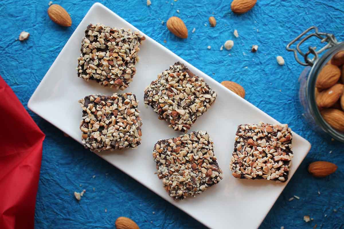Almond Praline Caramel In Dark Chocolate Sweets500 Gm